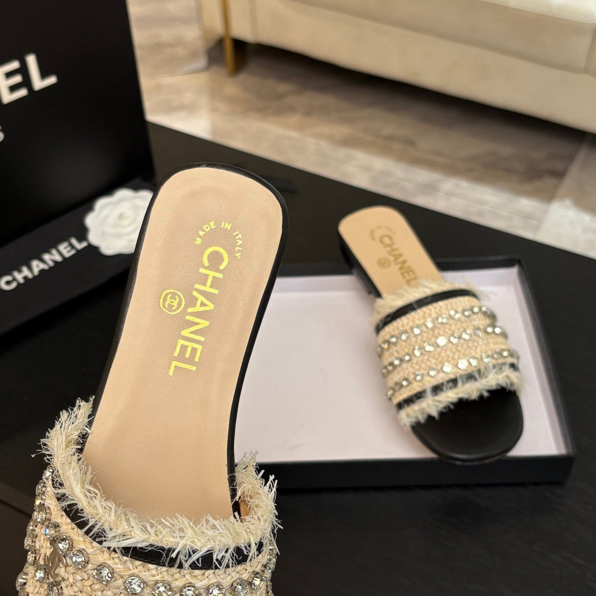 FLAT SANDALS BEIGE AND BLACK WITH CRYSTALS