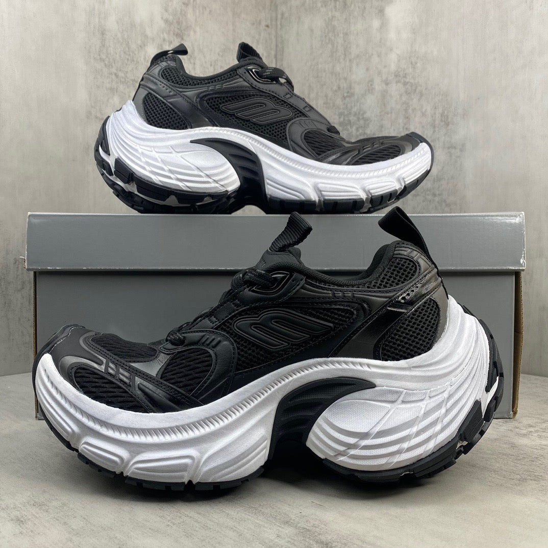 Balenciaga 10XL Sneakers Black/White